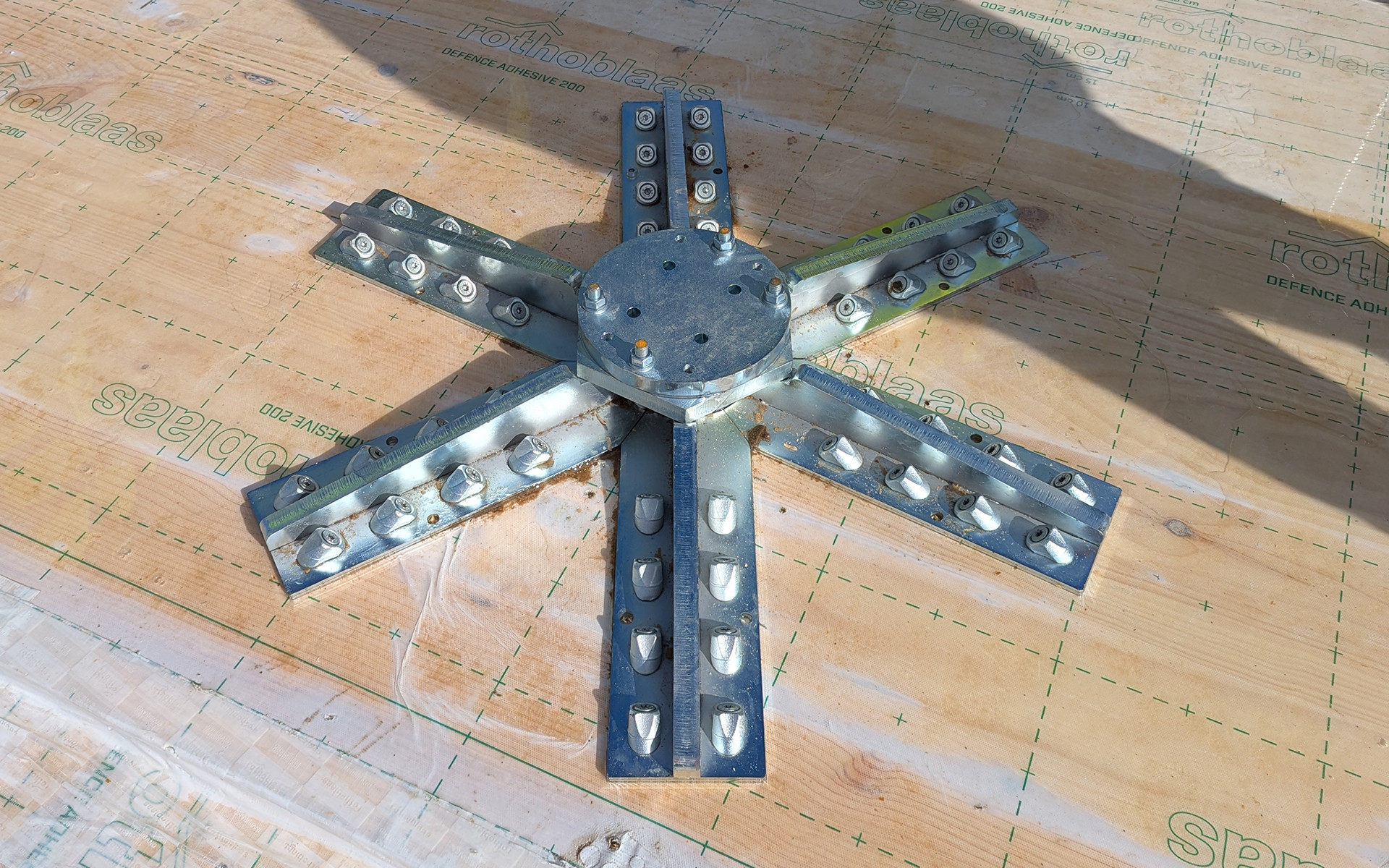 Spider connector installed on CLT floor at Royalty Studios