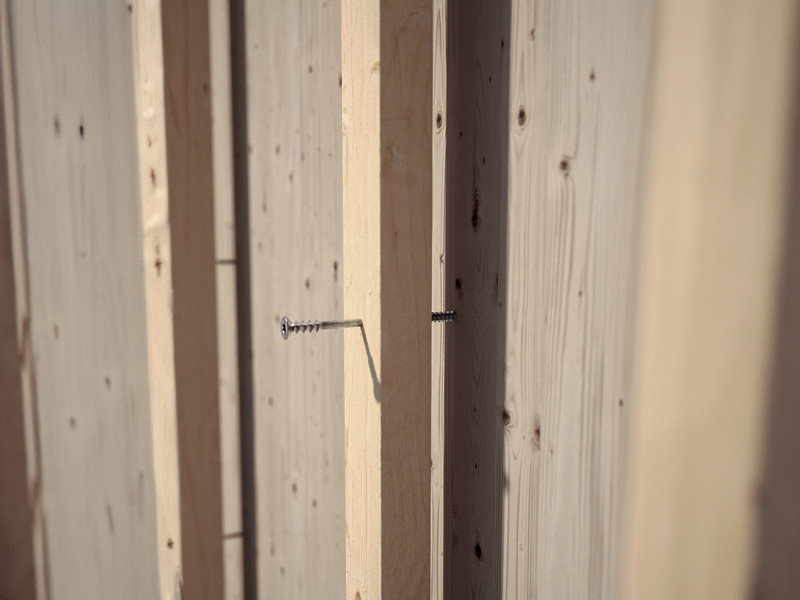 aplicación-tornillo-distanciador-madera-madera-drs