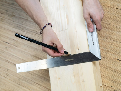 aplicación-escuadra-para-carpinteros - de-aluminio-emo